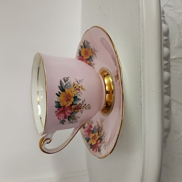 Vintage Windsor Bone China Cup & Saucer Set Pink - Florals 1960's England - Picture 8 of 8